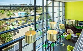 Hôtel Ibis Styles Bourges - Piscine extérieure chauffée - Restaurants à proximité